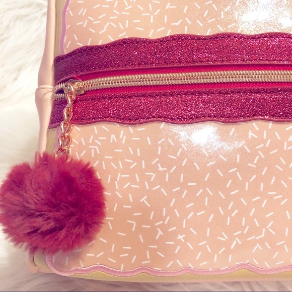 🎉FREE SHIPPING🎉VERY RARE Australian limited edition Danielle Nicole backpack - Picture 7 of 14